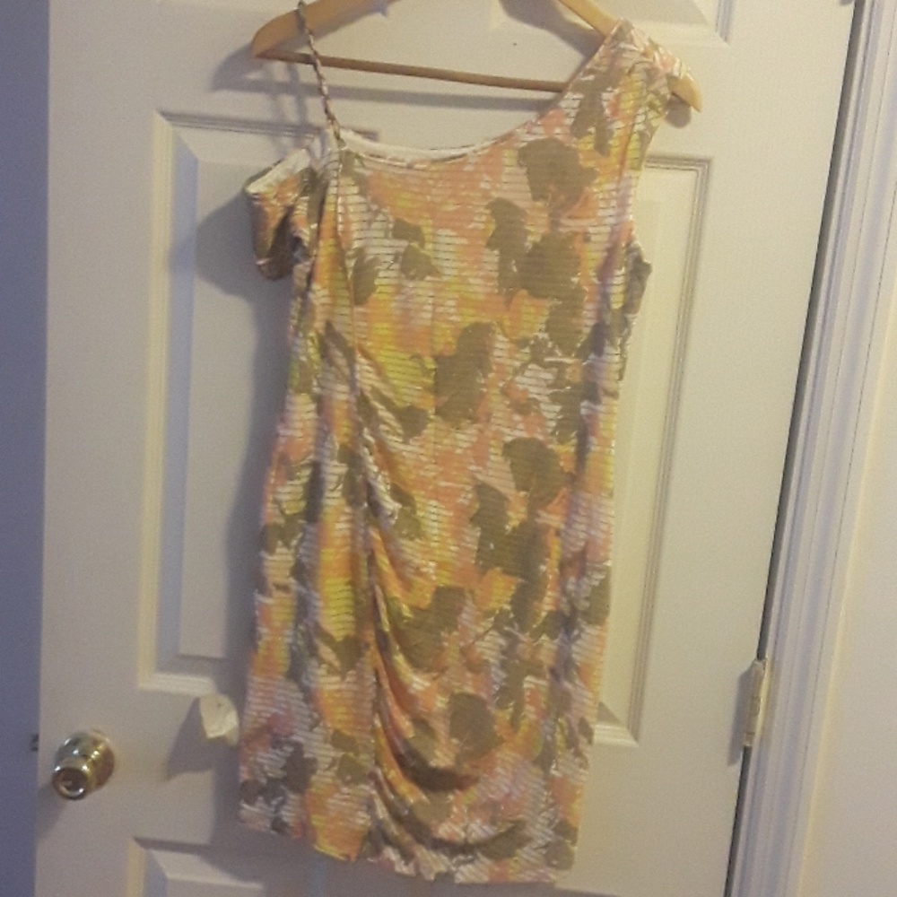 Dress - Picture 5 of 5
